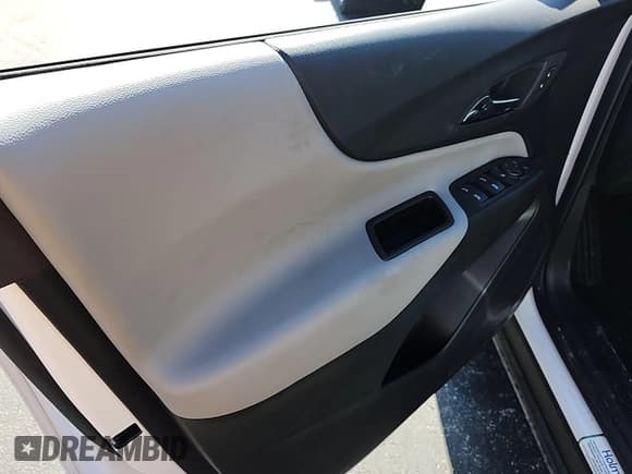 ✅ 2024 Chevrolet Equinox LS • VIN: 3GNAX5EGXRL261498 • Lot: 42399644. Wystawiony na IAAI z przebiegiem 18 mil. Bezpłatny archiwum sprzedaży aukcyjnych z USA i szczegółowy raport historii pojazdu na DreamBid. Zdjęcie 1.