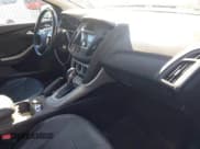 ✅ 2014 Ford Focus SE • VIN: 1FADP3F28EL187071 • Лот: 43768508. Опубликован ранее на IAAI с пробегом 138 640 миль. Бесплатный доступ к архиву аукционных продаж из США и подробный отчёт об истории автомобиля на DreamBid. Изображение 5.