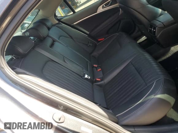 ✅ 2019 Genesis G70 Advanced • VIN: KMTG54LE5KU014990 • Lot: 61719545. Listed on Copart with 52,600 mi. Free auction sales archive from the USA and detailed vehicle history report at DreamBid. Image 10.