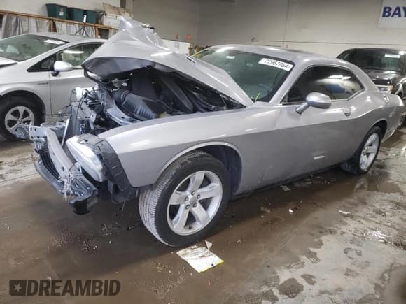 ✅ 2014 Dodge Challenger SXT • VIN: 2C3CDYAG1EH181709 • Lot: 77967864. Wystawiony na Copart z przebiegiem Nie podano. Bezpłatny archiwum sprzedaży aukcyjnych z USA i szczegółowy raport historii pojazdu na DreamBid. Zdjęcie 1.
