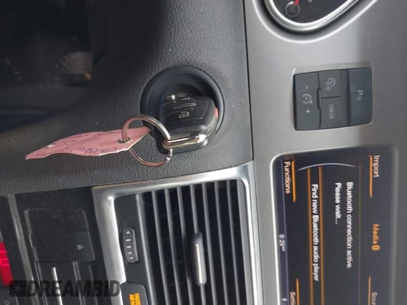 ✅ 2015 Audi Q7 Premium Plus • VIN: WA1LGAFEXFD013108 • Lot: 42916933. Listed on IAAI with 106,607 mi. Free auction sales archive from the USA and detailed vehicle history report at DreamBid. Image 11.