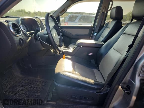 ✅ 2008 Ford Explorer Sport Trac Limited • VIN: 1FMEU53878UA44649 • Lot: 68476405. Wystawiony na Copart z przebiegiem 176 608 mil. Bezpłatny archiwum sprzedaży aukcyjnych z USA i szczegółowy raport historii pojazdu na DreamBid. Zdjęcie 7.