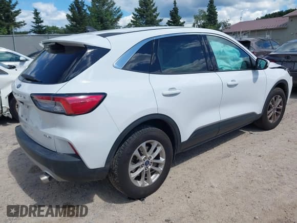 ✅ 2021 Ford Escape SE • VIN: 1FMCU9G68MUA42720 • Lot: 43084643. Listed on IAAI with Not provided. Free auction sales archive from the USA and detailed vehicle history report at DreamBid. Image 4.