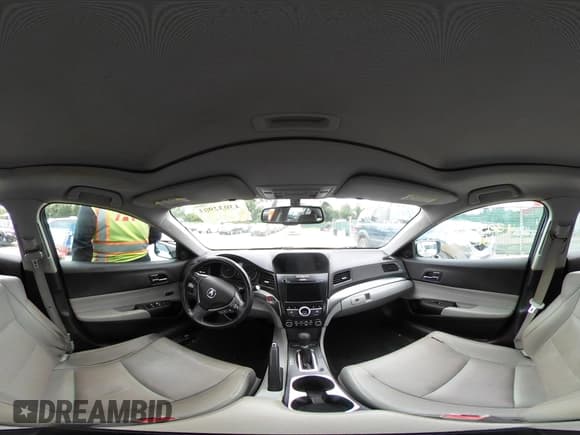 ✅ 2017 Acura ILX Premium • VIN: 19UDE2F75HA012459 • Lot: 43032903. Wystawiony na IAAI z przebiegiem 120 500 mil. Bezpłatny archiwum sprzedaży aukcyjnych z USA i szczegółowy raport historii pojazdu na DreamBid. Zdjęcie 18.