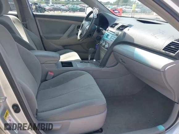 ✅ 2009 Toyota Camry • VIN: 4T1BE46K89U332828 • Lot: 42807671. Wystawiony na IAAI z przebiegiem 132 144 mil. Bezpłatny archiwum sprzedaży aukcyjnych z USA i szczegółowy raport historii pojazdu na DreamBid. Zdjęcie 5.