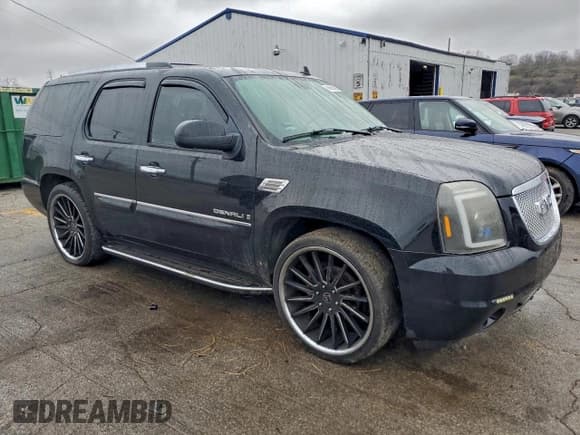 ✅ 2007 GMC Yukon Denali • VIN: 1GKFK63897J148035 • Lot: 94592295. Wystawiony na Copart z przebiegiem 207 657 mil. Bezpłatny archiwum sprzedaży aukcyjnych z USA i szczegółowy raport historii pojazdu na DreamBid. Zdjęcie 4.