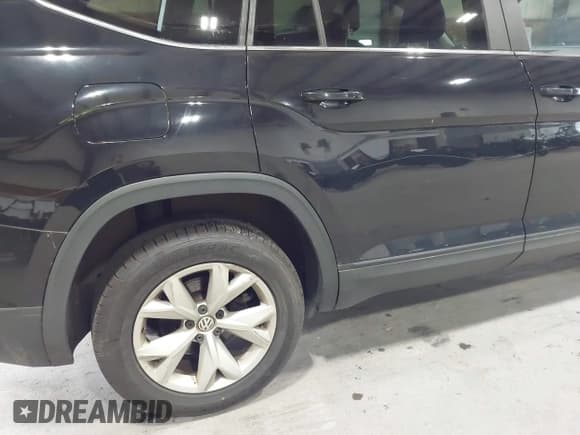 ✅ 2018 Volkswagen Atlas SE • VIN: 1V2CP2CA8JC593985 • Lot: 43162199. Listed on IAAI with 271,245 mi. Free auction sales archive from the USA and detailed vehicle history report at DreamBid. Image 6.