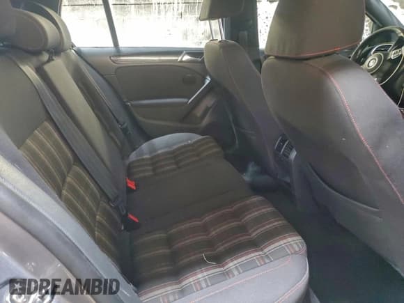 ✅ 2012 Volkswagen Golf GTI PZEV • VIN: WVWHD7AJ2CW252518 • Lot: 94241365. Wystawiony na Copart z przebiegiem 173 796 mil. Bezpłatny archiwum sprzedaży aukcyjnych z USA i szczegółowy raport historii pojazdu na DreamBid. Zdjęcie 10.