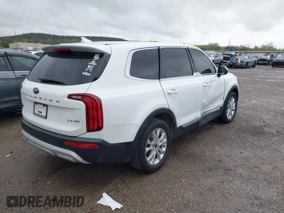 ✅ 2020 Kia Telluride LX • VIN: 5XYP24HC2LG014995 • Lot: 41940193. Wystawiony na IAAI z przebiegiem 126 426 mil. Bezpłatny archiwum sprzedaży aukcyjnych z USA i szczegółowy raport historii pojazdu na DreamBid. Zdjęcie 4.