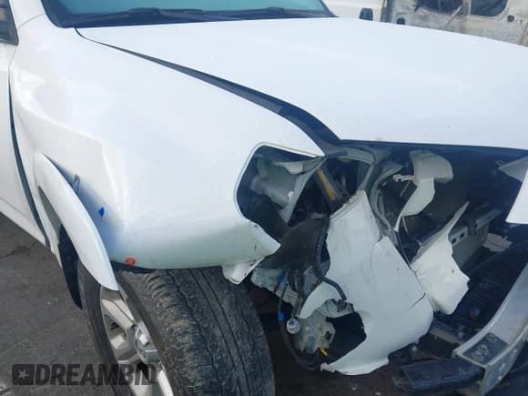 ✅ 2024 Toyota 4Runner SR5 • VIN: JTEEU5JR6R5314784 • Lot: 43880179. Listed on IAAI with 34,212 mi. Free auction sales archive from the USA and detailed vehicle history report at DreamBid. Image 17.