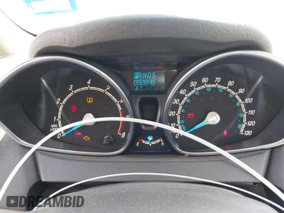 ✅ 2014 Ford Fiesta SE • VIN: 3FADP4EJ2EM103016 • Lot: 42532508. Wystawiony na IAAI z przebiegiem 92 848 mil. Bezpłatny archiwum sprzedaży aukcyjnych z USA i szczegółowy raport historii pojazdu na DreamBid. Zdjęcie 7.