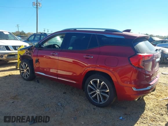 ✅ 2019 GMC Terrain Denali • VIN: 3GKALXEX2KL362626 • Lot: 43651525. Wystawiony na IAAI z przebiegiem 50 675 mil. Bezpłatny archiwum sprzedaży aukcyjnych z USA i szczegółowy raport historii pojazdu na DreamBid. Zdjęcie 3.