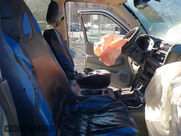 ✅ 2001 Isuzu Rodeo S • VIN: 4S2DM58W414351245 • Лот: 41339632. Опубликован ранее на IAAI с пробегом 149 543 миль. Бесплатный доступ к архиву аукционных продаж из США и подробный отчёт об истории автомобиля на DreamBid. Изображение 5.