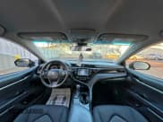 ✅ 2019 Toyota Camry SE • VIN: 4T1B11HK6KU805610 • Лот: 95578565. Опубликован ранее на Copart с пробегом 58 732 миль. Бесплатный доступ к архиву аукционных продаж из США и подробный отчёт об истории автомобиля на DreamBid. Изображение 9.