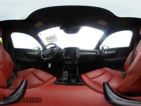 ✅ 2019 Volvo XC40 Inscription • VIN: YV4162UL2K2077802 • Лот: 42020036. Опубликован ранее на IAAI с пробегом 35 087 миль. Бесплатный доступ к архиву аукционных продаж из США и подробный отчёт об истории автомобиля на DreamBid. Изображение 19.