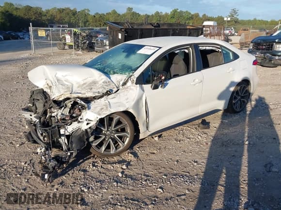 ✅ 2022 Toyota Corolla SE • VIN: 5YFS4MCE1NP132323 • Lot: 43348435. Wystawiony na IAAI z przebiegiem 101 221 mil. Bezpłatny archiwum sprzedaży aukcyjnych z USA i szczegółowy raport historii pojazdu na DreamBid. Zdjęcie 2.