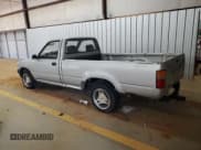 ✅ 1992 Toyota Pickup • VIN: JT4VN82NXN5004548 • Lot: 64133805. Wystawiony na Copart z przebiegiem 224 652 mil. Bezpłatny archiwum sprzedaży aukcyjnych z USA i szczegółowy raport historii pojazdu na DreamBid. Zdjęcie 2.