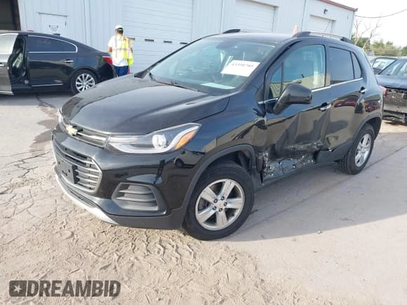 ✅ 2020 Chevrolet Trax LT • VIN: KL7CJPSBXLB044126 • Lot: 43350705. Wystawiony na IAAI z przebiegiem 111 439 mil. Bezpłatny archiwum sprzedaży aukcyjnych z USA i szczegółowy raport historii pojazdu na DreamBid. Zdjęcie 17.