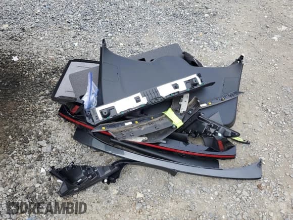 ✅ 2023 Hyundai Tucson Limited • VIN: 5NMJECAE5PH267081 • Lot: 72723004. Wystawiony na Copart z przebiegiem 15 870 mil. Bezpłatny archiwum sprzedaży aukcyjnych z USA i szczegółowy raport historii pojazdu na DreamBid. Zdjęcie 15.