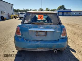 ✅ 2009 MINI Hardtop • VIN: WMWMF33589TW79985 • Lot: 90891475. Listed on Copart with 195,347 mi. Free auction sales archive from the USA and detailed vehicle history report at DreamBid. Image 6.