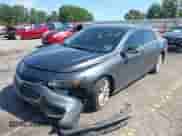 2018 Chevrolet Malibu LT z VIN 1G1ZD5ST2JF160114, wystawiony jako IAAI lot #43063782 z przebiegiem 117 178 mil mil oraz . Historia ofert i sprzedaży dostępna na DreamBid. Obrazek 17.