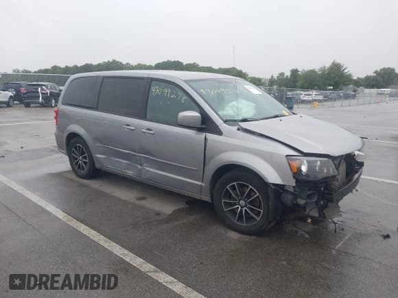 ✅ 2015 Dodge Grand Caravan R/T • VIN: 2C4RDGEG8FR704651 • Лот: 43099278. Опубликован ранее на IAAI с пробегом 187 475 миль. Бесплатный доступ к архиву аукционных продаж из США и подробный отчёт об истории автомобиля на DreamBid. Изображение 1.