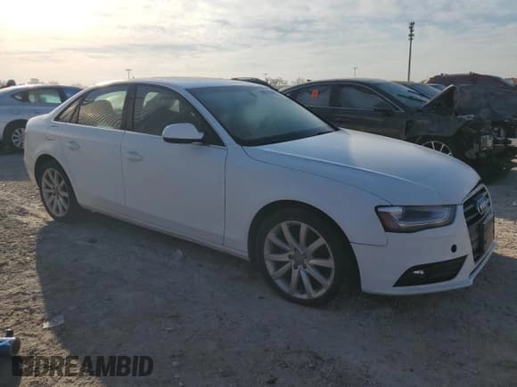 ✅ 2013 Audi A4 Premium Plus • VIN: WAUEFAFL9DN036822 • Lot: 84071014. Wystawiony na Copart z przebiegiem 181 194 mil. Bezpłatny archiwum sprzedaży aukcyjnych z USA i szczegółowy raport historii pojazdu na DreamBid. Zdjęcie 4.