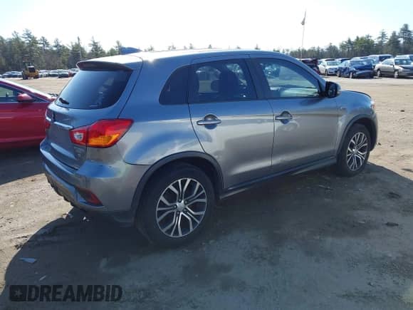 2018 Mitsubishi Outlander SE с VIN JA4AR3AW4JZ034691, выставлен на аукционе IAAI как лот 42004538 с пробегом 130 617 миль миль и . История ставок и продаж доступна на DreamBid. Изображение 4.