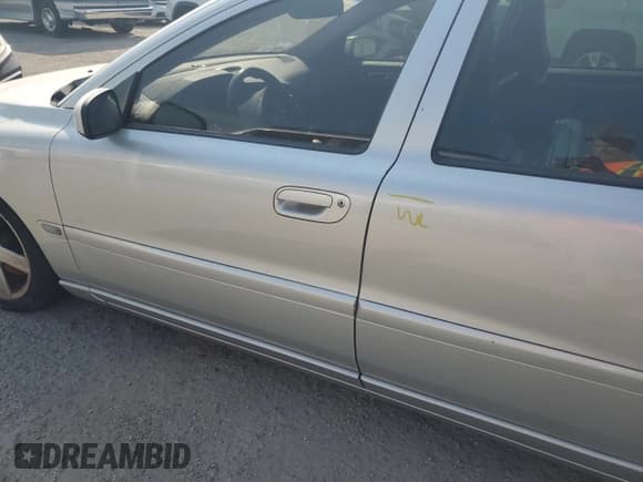 ✅ 2005 Volvo V70 • VIN: YV1SJ527052505636 • Lot: 75105434. Listed on Copart with Not provided. Free auction sales archive from the USA and detailed vehicle history report at DreamBid. Image 12.