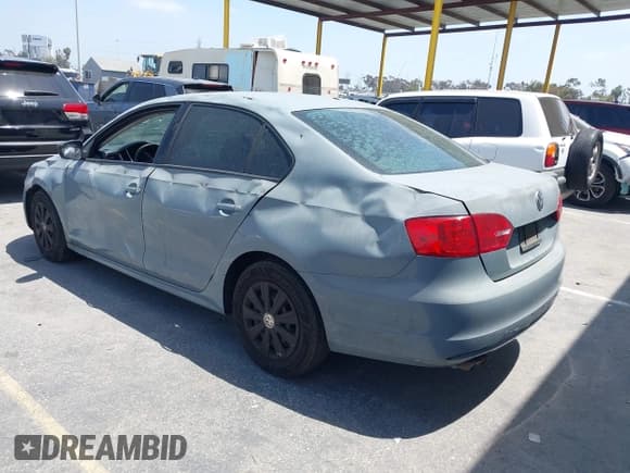 ✅ 2012 Volkswagen Jetta S • VIN: 3VW2K7AJ1CM403258 • Лот: 42287941. Опубликован ранее на IAAI с пробегом 143 087 миль. Бесплатный доступ к архиву аукционных продаж из США и подробный отчёт об истории автомобиля на DreamBid. Изображение 3.