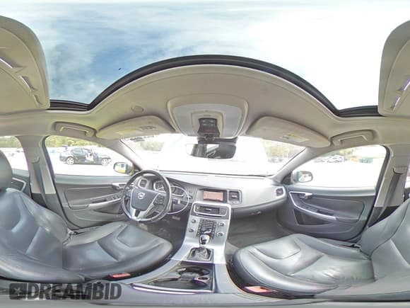 ✅ 2017 Volvo V60 Premier • VIN: YV140MEK1H1365788 • Lot: 82298955. Listed on Copart with 124,053 mi. Free auction sales archive from the USA and detailed vehicle history report at DreamBid. Image 14.