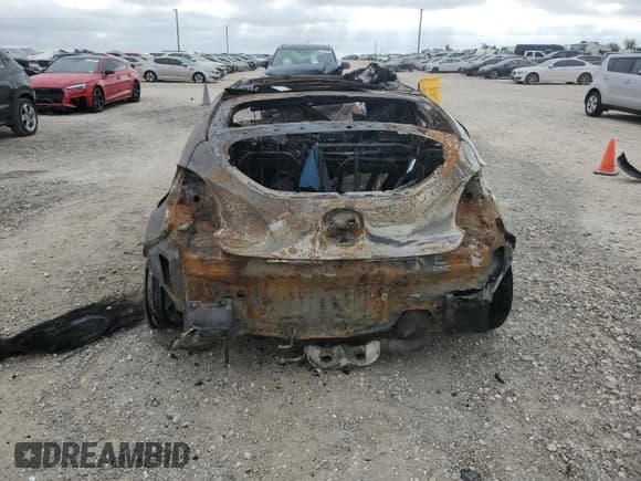 ✅ 2016 Hyundai Veloster • VIN: KMHTC6AD4GU265849 • Лот: 77399884. Опубликован ранее на Copart с пробегом Не указан. Бесплатный доступ к архиву аукционных продаж из США и подробный отчёт об истории автомобиля на DreamBid. Изображение 6.