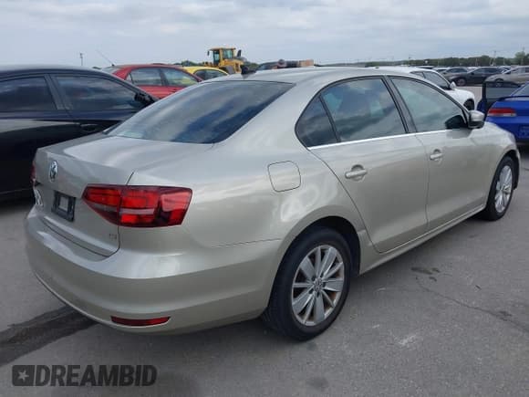 ✅ 2016 Volkswagen Jetta SE • VIN: 3VWD67AJ2GM311501 • Lot: 43534479. Listed on IAAI with 208,339 mi. Free auction sales archive from the USA and detailed vehicle history report at DreamBid. Image 4.