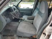 ✅ 1996 Ford Explorer XLT • VIN: 1FMDU32P7TZA15088 • Лот: 88588765. Опубликован ранее на Copart с пробегом 79 106 миль. Бесплатный доступ к архиву аукционных продаж из США и подробный отчёт об истории автомобиля на DreamBid. Изображение 7.