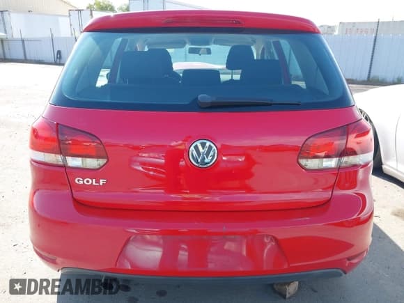 ✅ 2013 Volkswagen Golf • VIN: WVWDB7AJ5DW030996 • Lot: 43184985. Wystawiony na IAAI z przebiegiem 113 087 mil. Bezpłatny archiwum sprzedaży aukcyjnych z USA i szczegółowy raport historii pojazdu na DreamBid. Zdjęcie 16.