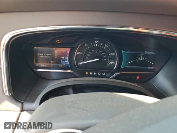 ✅ 2015 Lincoln Navigator • VIN: 5LMJJ3JT8FEJ03084 • Lot: 84768735. Wystawiony na Copart z przebiegiem 163 136 mil. Bezpłatny archiwum sprzedaży aukcyjnych z USA i szczegółowy raport historii pojazdu na DreamBid. Zdjęcie 9.