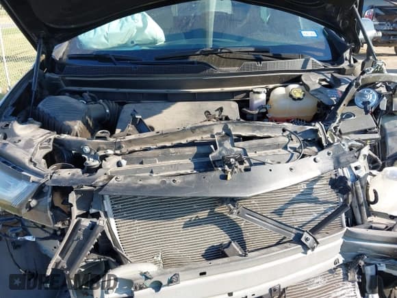 ✅ 2023 Chevrolet Traverse LS • VIN: 1GNERFKW5PJ321043 • Lot: 43370186. Wystawiony na IAAI z przebiegiem 32 386 mil. Bezpłatny archiwum sprzedaży aukcyjnych z USA i szczegółowy raport historii pojazdu na DreamBid. Zdjęcie 10.