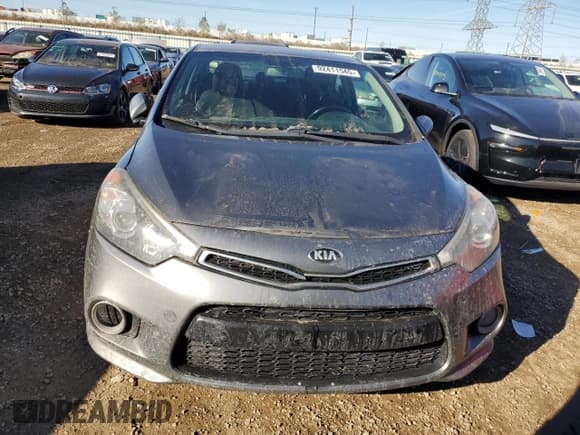 ✅ 2016 Kia Forte EX • VIN: KNAFX6A88G5633529 • Lot: 92411545. Wystawiony na Copart z przebiegiem 144 602 mil. Bezpłatny archiwum sprzedaży aukcyjnych z USA i szczegółowy raport historii pojazdu na DreamBid. Zdjęcie 5.