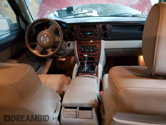 ✅ 2007 Jeep Commander Limited • VIN: 1J8HG58P37C591603 • Лот: 88467565. Опубликован ранее на Copart с пробегом 127 139 миль. Бесплатный доступ к архиву аукционных продаж из США и подробный отчёт об истории автомобиля на DreamBid. Изображение 8.