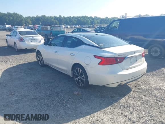 ✅ 2016 Nissan Maxima Platinum • VIN: 1N4AA6APXGC395108 • Lot: 42921205. Wystawiony na IAAI z przebiegiem 198 642 mil. Bezpłatny archiwum sprzedaży aukcyjnych z USA i szczegółowy raport historii pojazdu na DreamBid. Zdjęcie 3.