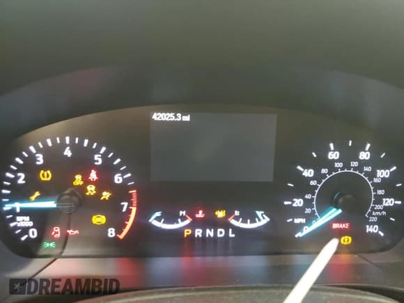 ✅ 2021 Ford Escape SE • VIN: 1FMCU9G66MUA30064 • Lot: 91374595. Listed on Copart with 42,025 mi. Free auction sales archive from the USA and detailed vehicle history report at DreamBid. Image 9.