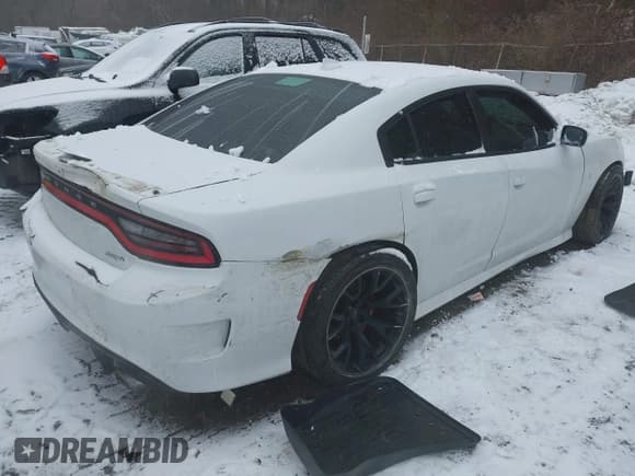 ✅ 2018 Dodge Charger SRT Hellcat • VIN: 2C3CDXL94JH223468 • Лот: 41519971. Опубликован ранее на IAAI с пробегом 72 074 миль. Бесплатный доступ к архиву аукционных продаж из США и подробный отчёт об истории автомобиля на DreamBid. Изображение 4.