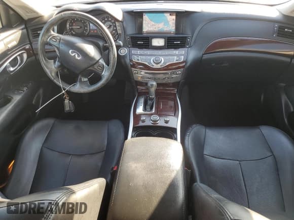 ✅ 2015 Infiniti Q70 • VIN: JN1BY1AP1FM542246 • Лот: 71521764. Опубликован ранее на Copart с пробегом 40 522 миль. Бесплатный доступ к архиву аукционных продаж из США и подробный отчёт об истории автомобиля на DreamBid. Изображение 8.