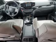 ✅ 2019 Honda Passport Elite • VIN: 5FNYF8H06KB001033 • Лот: 81599635. Опубликован ранее на Copart с пробегом 99 833 миль. Бесплатный доступ к архиву аукционных продаж из США и подробный отчёт об истории автомобиля на DreamBid. Изображение 8.