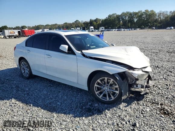 ✅ 2016 BMW 3 Series 320i • VIN: WBA8E1G55GNT38418 • Lot: 82648735. Listed on Copart with Not provided. Free auction sales archive from the USA and detailed vehicle history report at DreamBid. Image 4.