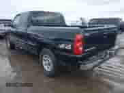2006 Chevrolet Silverado 1500 LS z VIN 1GCEK19V76Z205081, wystawiony jako Copart lot #81746094 z przebiegiem 112 969 mil mil oraz Czysty tytuł • Clean title. Historia ofert i sprzedaży dostępna na DreamBid. Obrazek 2.