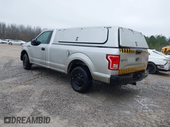 ✅ 2016 Ford F-150 XL • VIN: 1FTNF1CFXGKF00403 • Lot: 43746852. Wystawiony na IAAI z przebiegiem 194 577 mil. Bezpłatny archiwum sprzedaży aukcyjnych z USA i szczegółowy raport historii pojazdu na DreamBid. Zdjęcie 3.