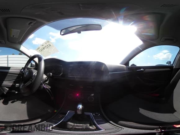 ✅ 2020 Volkswagen Jetta S • VIN: 3VWC57BU7LM092486 • Lot: 43258163. Wystawiony na IAAI z przebiegiem 55 380 mil. Bezpłatny archiwum sprzedaży aukcyjnych z USA i szczegółowy raport historii pojazdu na DreamBid. Zdjęcie 19.