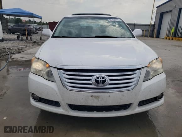 ✅ 2010 Toyota Avalon XLS • VIN: 4T1BK3DB2AU361705 • Lot: 67450315. Listed on Copart with 231,478 mi. Free auction sales archive from the USA and detailed vehicle history report at DreamBid. Image 5.