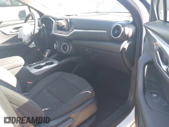 ✅ 2020 Chevrolet Blazer LT • VIN: 3GNKBBRA6LS705853 • Лот: 41646508. Опубликован ранее на IAAI с пробегом 56 115 миль. Бесплатный доступ к архиву аукционных продаж из США и подробный отчёт об истории автомобиля на DreamBid. Изображение 5.